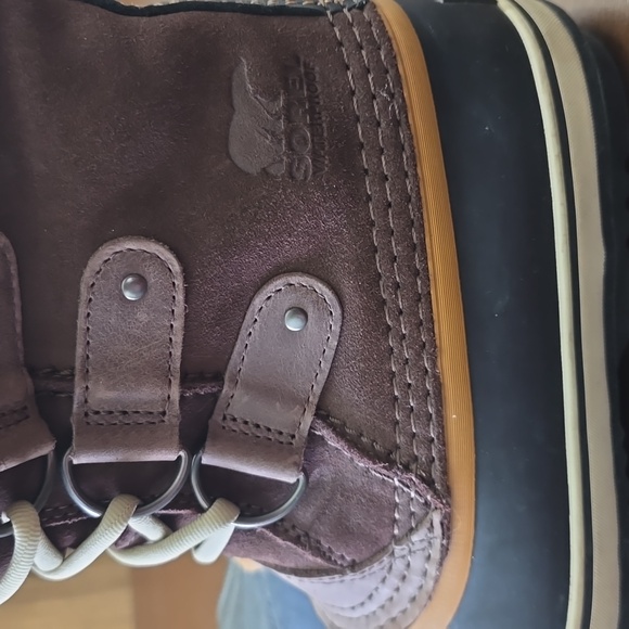 SORELl Joan Of Arctic Black & Tan Fur-Lined Boots All Weather Waterproof Sz 8 - Picture 3 of 6